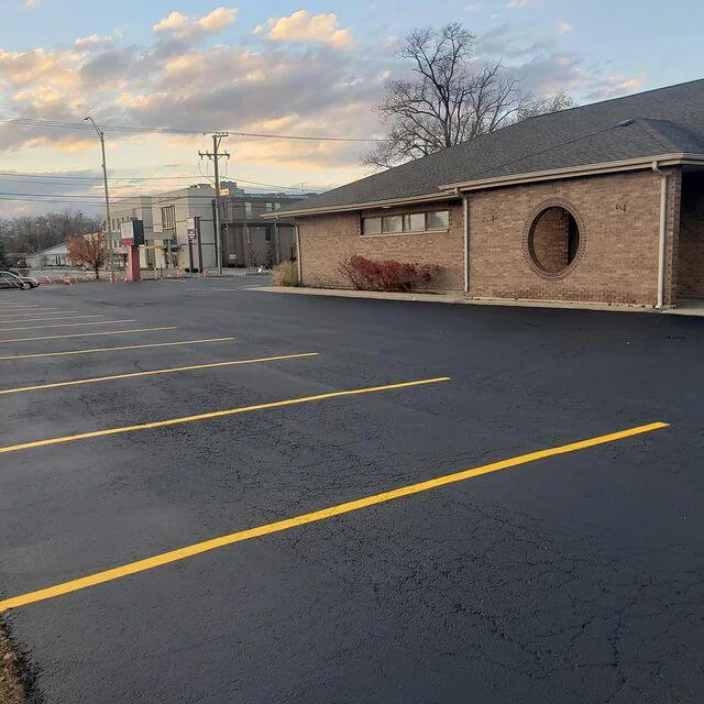 Sealcoating in South Elgin